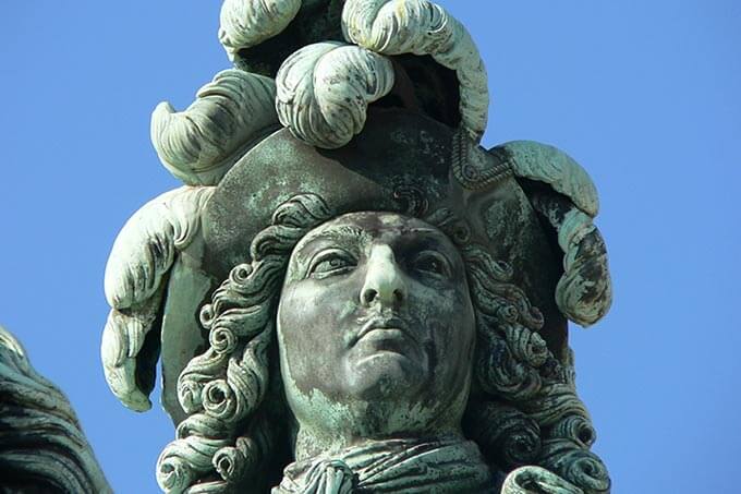 Statue Louis XIV vor dem Schloss